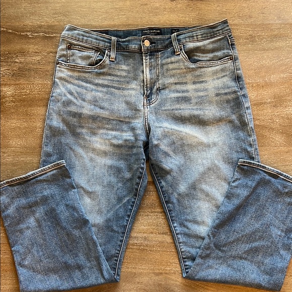 Lucky Brand 329 Classic Straight Jeans - Picture 3 of 9